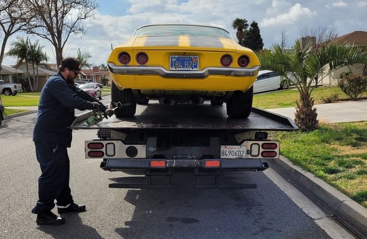 vehicle recovery service in Santa Ana